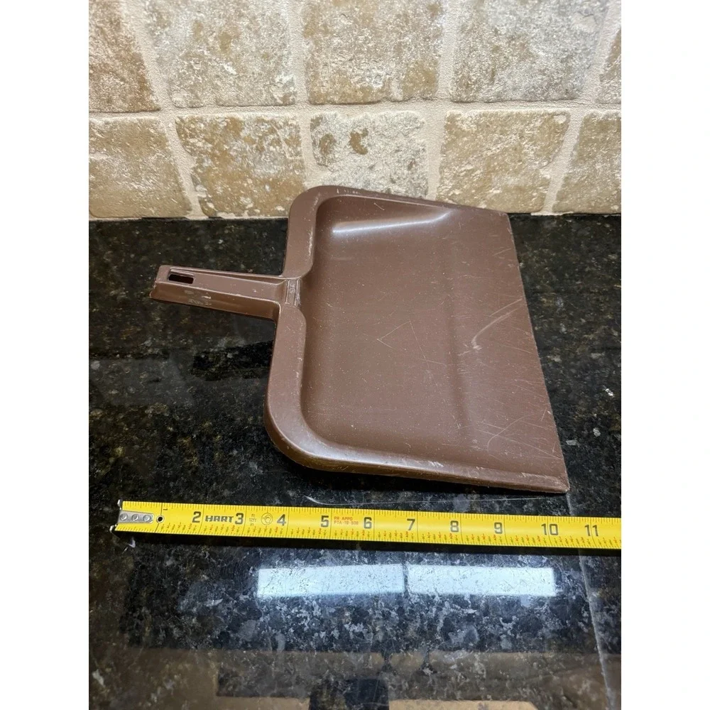 VTG Rubbermaid Hard Rubber Dust Pan Brown Flat‎ Edge 2003-52